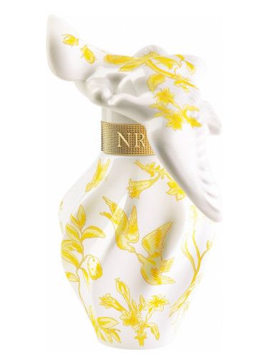 عطر نينا ريتشي لااير دو تمبس أ باريس شيز أنتونيت بويزون