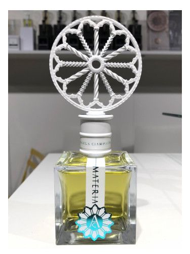 عطر انجيلا تشامبانا ماتيريا