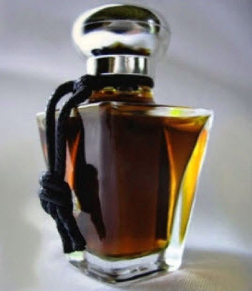 عطر سويفول روزا سور رويس